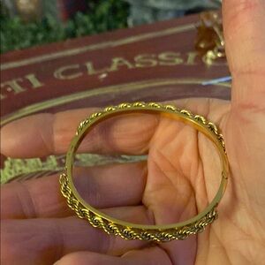 Elegant Gold-Tone Twisted Bangle Bracelet BN Costume Jewelry